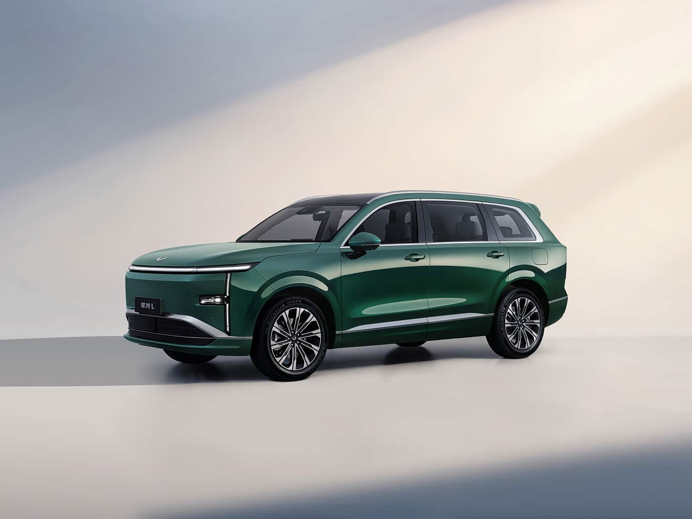 Chii chinoita kuti Wuling Starlight L ive yakakodzera kureba-refu 6-seat PHEV kumhuri?